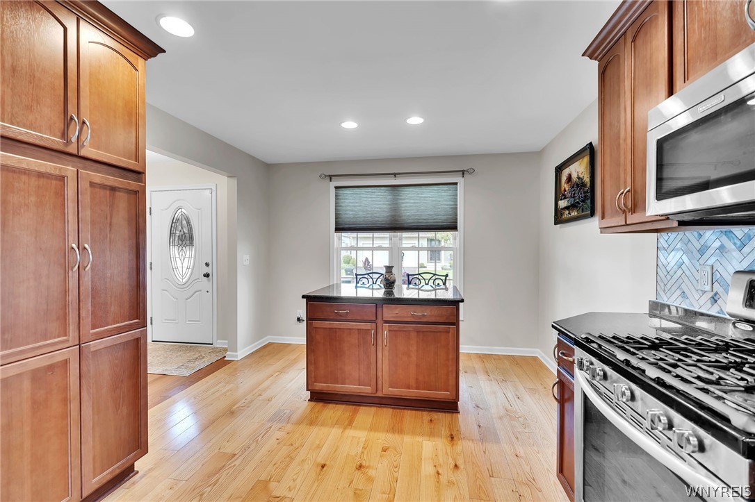20 Saybrook Drive