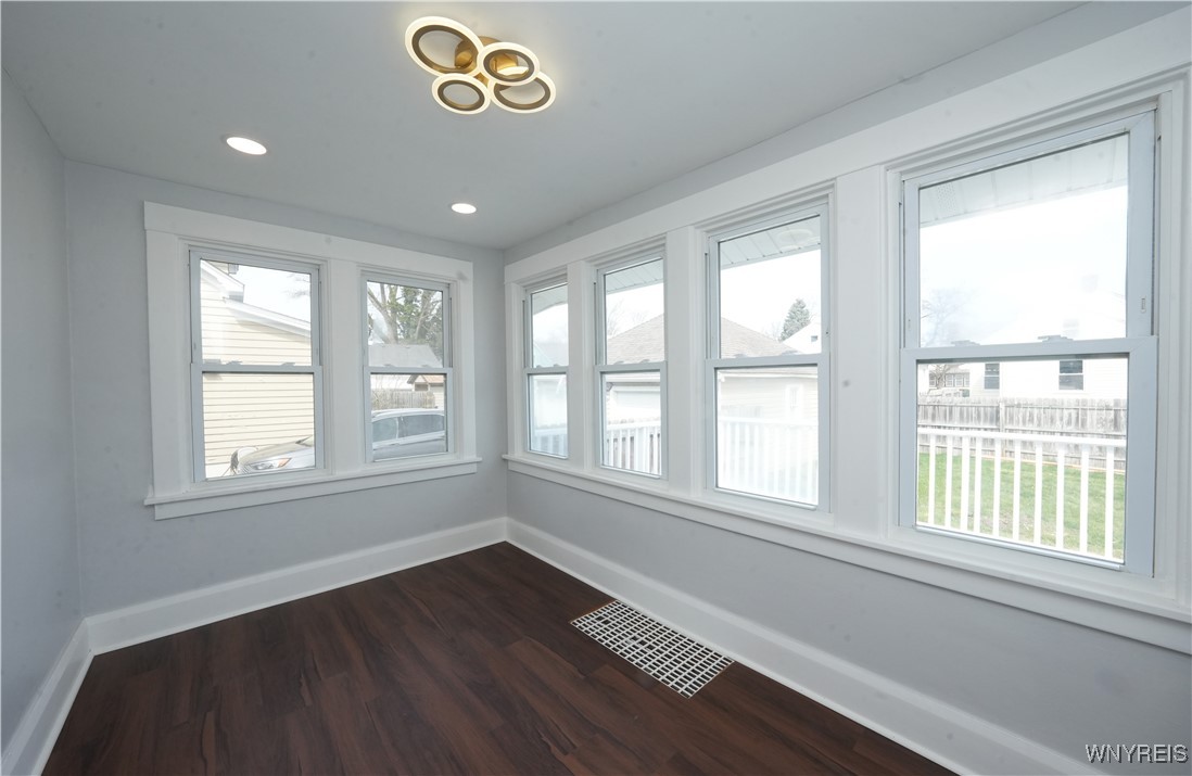 562 E Thompson Street, North Tonawanda, New York image 18