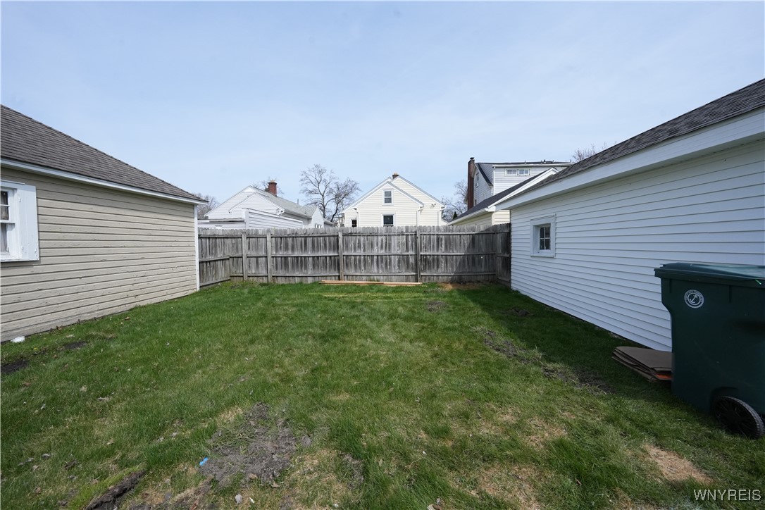 562 E Thompson Street, North Tonawanda, New York image 33