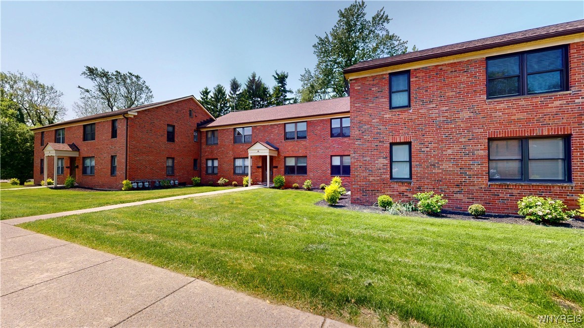 3901 Main Street 10C