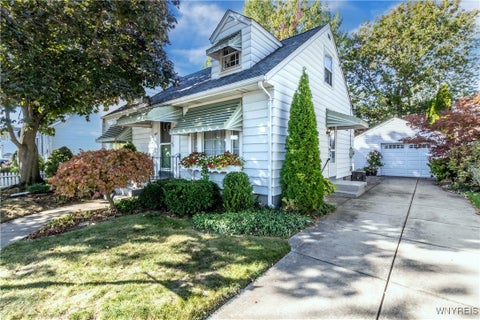 Photo for 214 Pickford Avenue