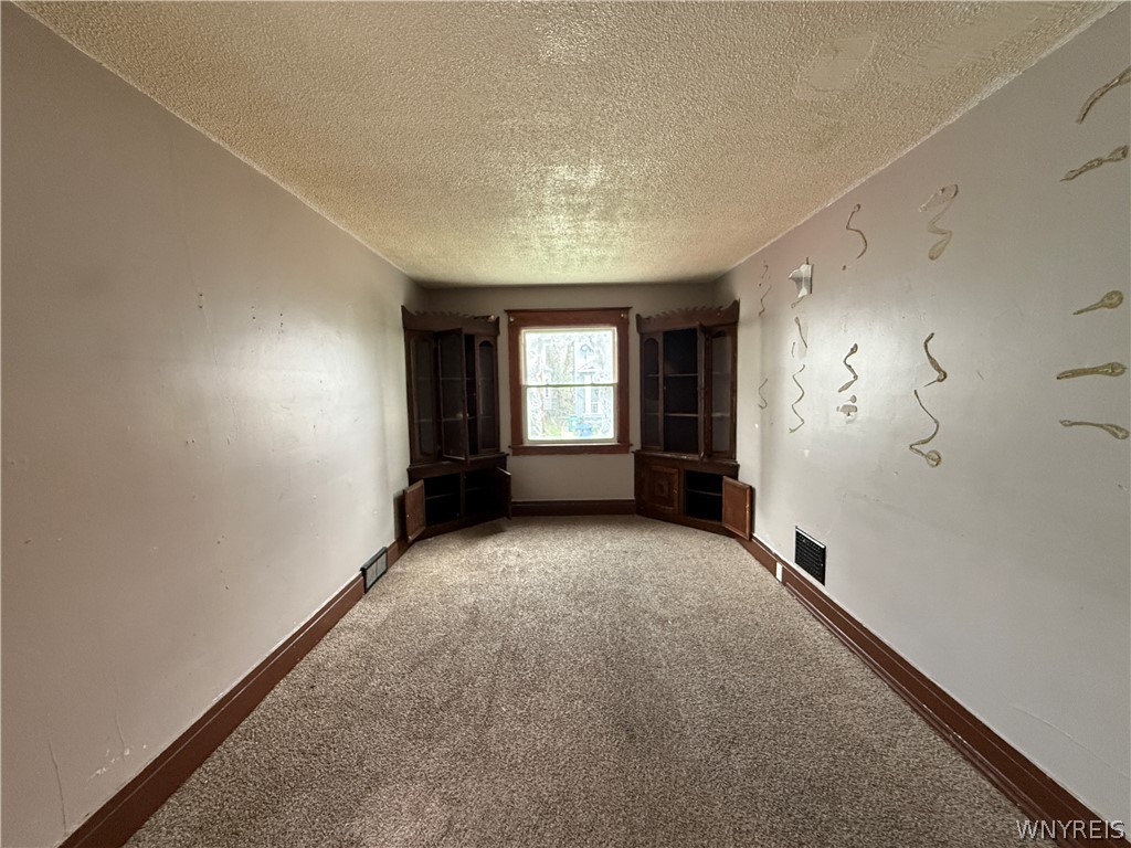 77 Mayer Avenue