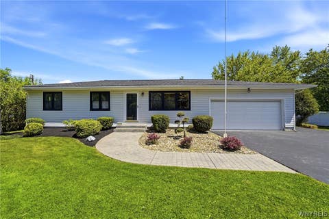 Photo of 5495 Irish Road, Pendleton, NY 14120 (MLS # B1686382)