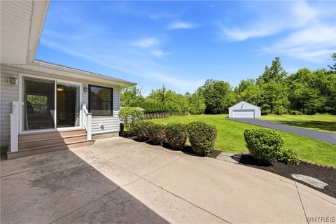 Tiny photo for 5495 Irish Road, Pendleton, NY 14120 (MLS # B1686382)