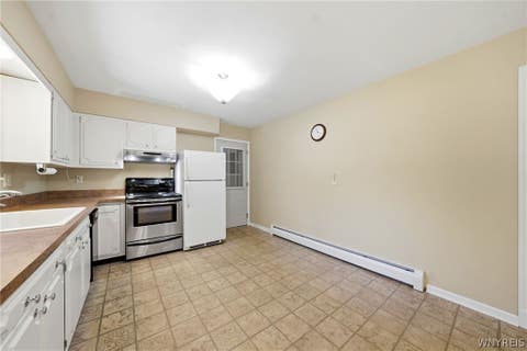 Tiny photo for 5495 Irish Road, Pendleton, NY 14120 (MLS # B1686382)