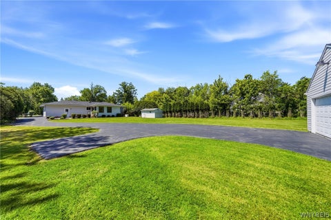 Tiny photo for 5495 Irish Road, Pendleton, NY 14120 (MLS # B1686382)