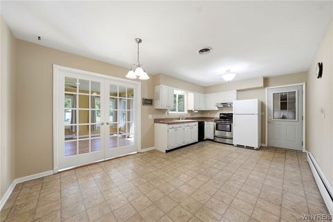 Tiny photo for 5495 Irish Road, Pendleton, NY 14120 (MLS # B1686382)