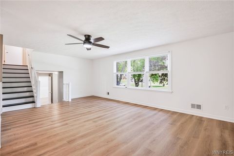 Tiny photo for 8 Putnam Cir CIR, Perinton, NY 14450 (MLS # B1684918)