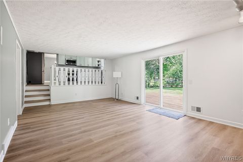 Tiny photo for 8 Putnam Cir CIR, Perinton, NY 14450 (MLS # B1684918)