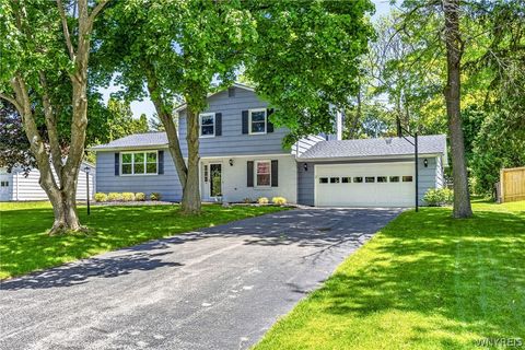 Tiny photo for 8 Putnam Cir CIR, Perinton, NY 14450 (MLS # B1684918)
