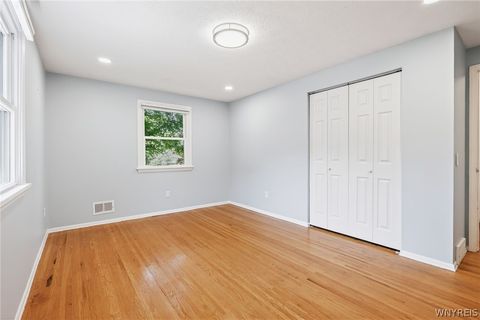 Tiny photo for 8 Putnam Cir CIR, Perinton, NY 14450 (MLS # B1684918)