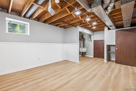 Tiny photo for 8 Putnam Cir CIR, Perinton, NY 14450 (MLS # B1684918)