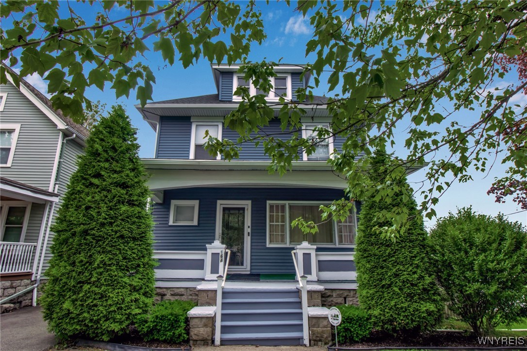 164 Montrose Avenue