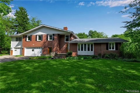 Photo of 9325 Hunting Valley Road N, Clarence, NY 14031 (MLS # B1678266)