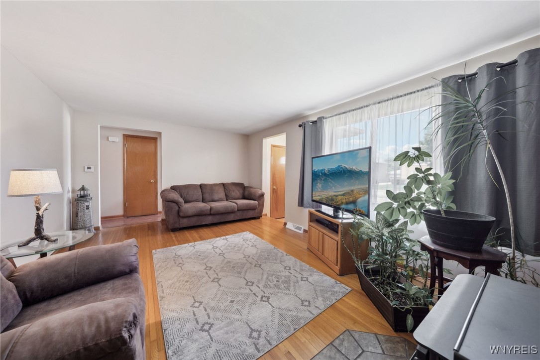 1309 George Urban Boulevard, Cheektowaga, New York image 4