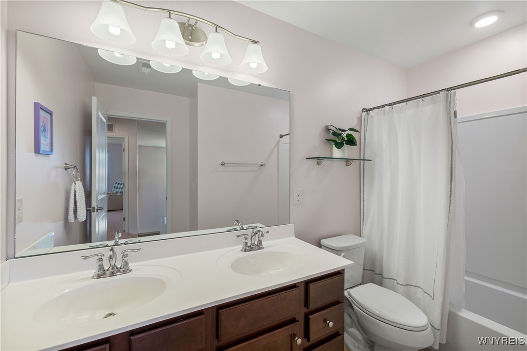 6767 Willow Ridge Drive, Hamburg, New York image 33