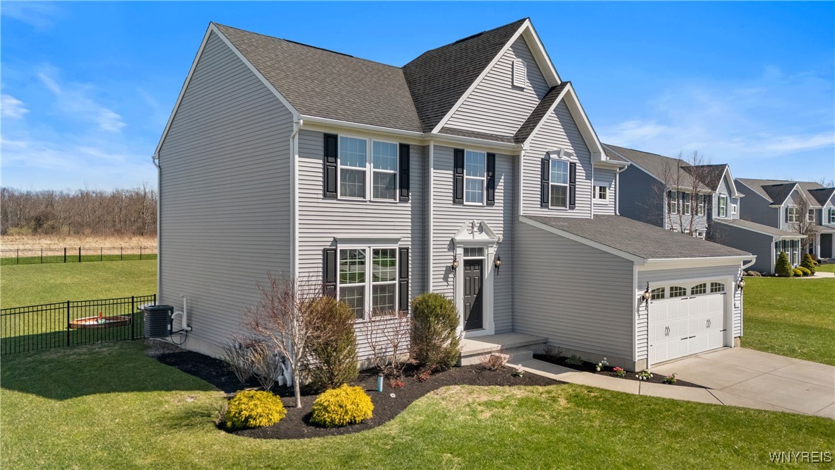 6767 Willow Ridge Drive, Hamburg, New York image 3