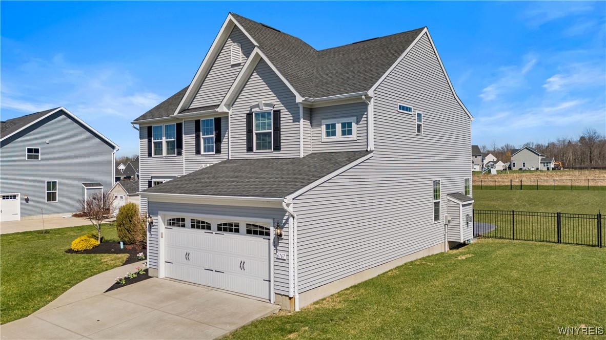 6767 Willow Ridge Drive, Hamburg, New York image 2