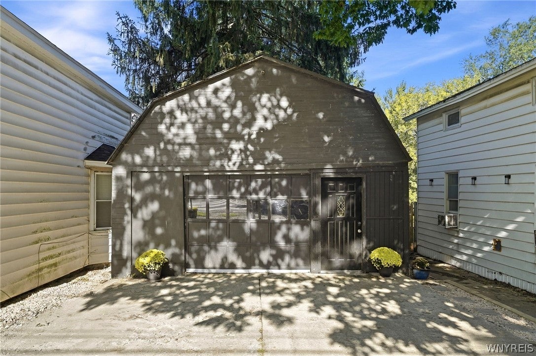 3628 Crittenden Road