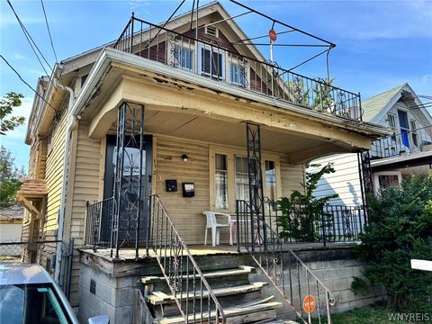 Photo of 112 Hazelwood Avenue, Buffalo, NY 14215 (MLS # B1668144)