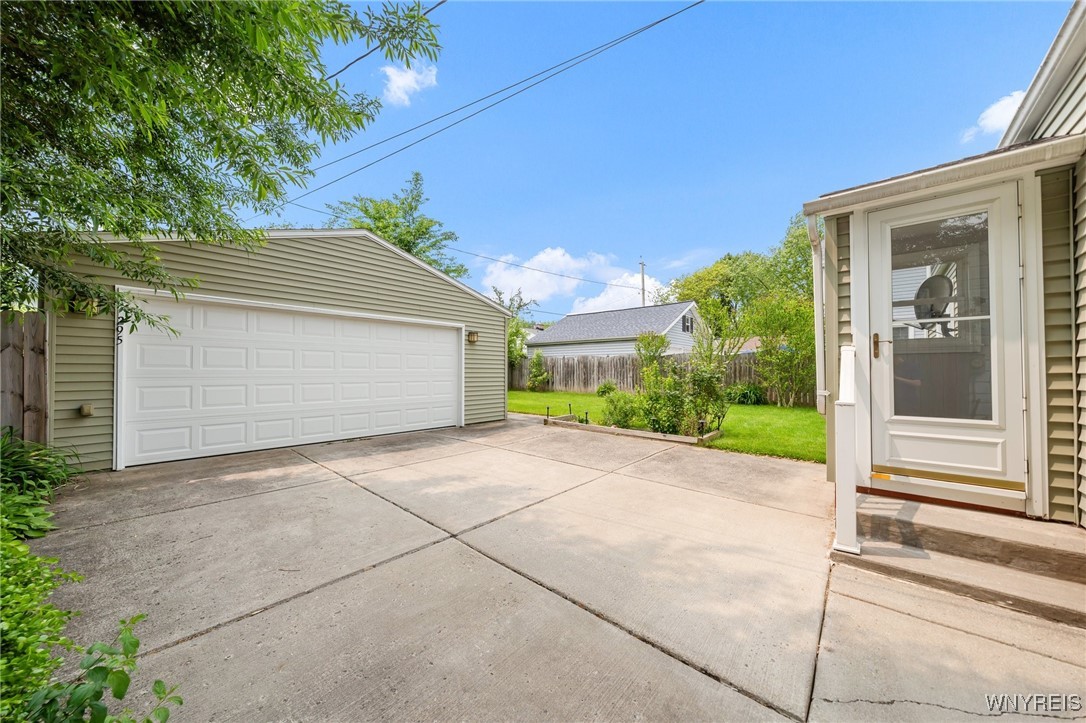 295 Clark Street, Tonawanda, New York image 32