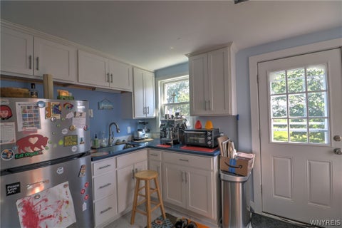 Tiny photo for 360 Kinsey Avenue, Tonawanda, NY 14217 (MLS # B1712160)