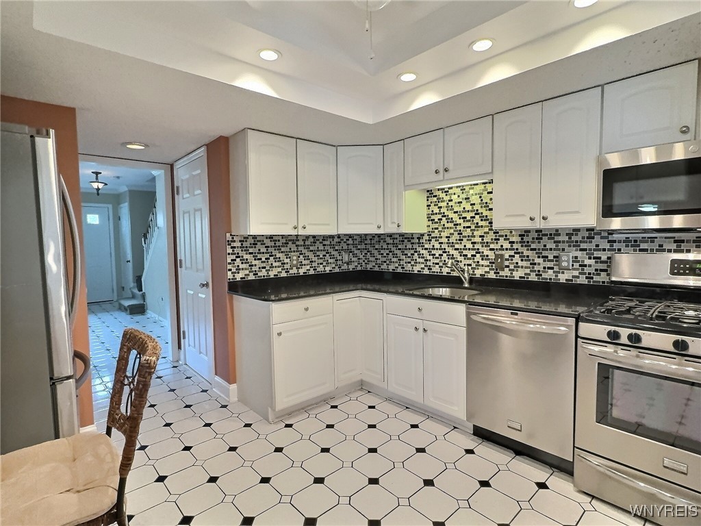 150 Hickory Hill Road, Amherst, New York image 8