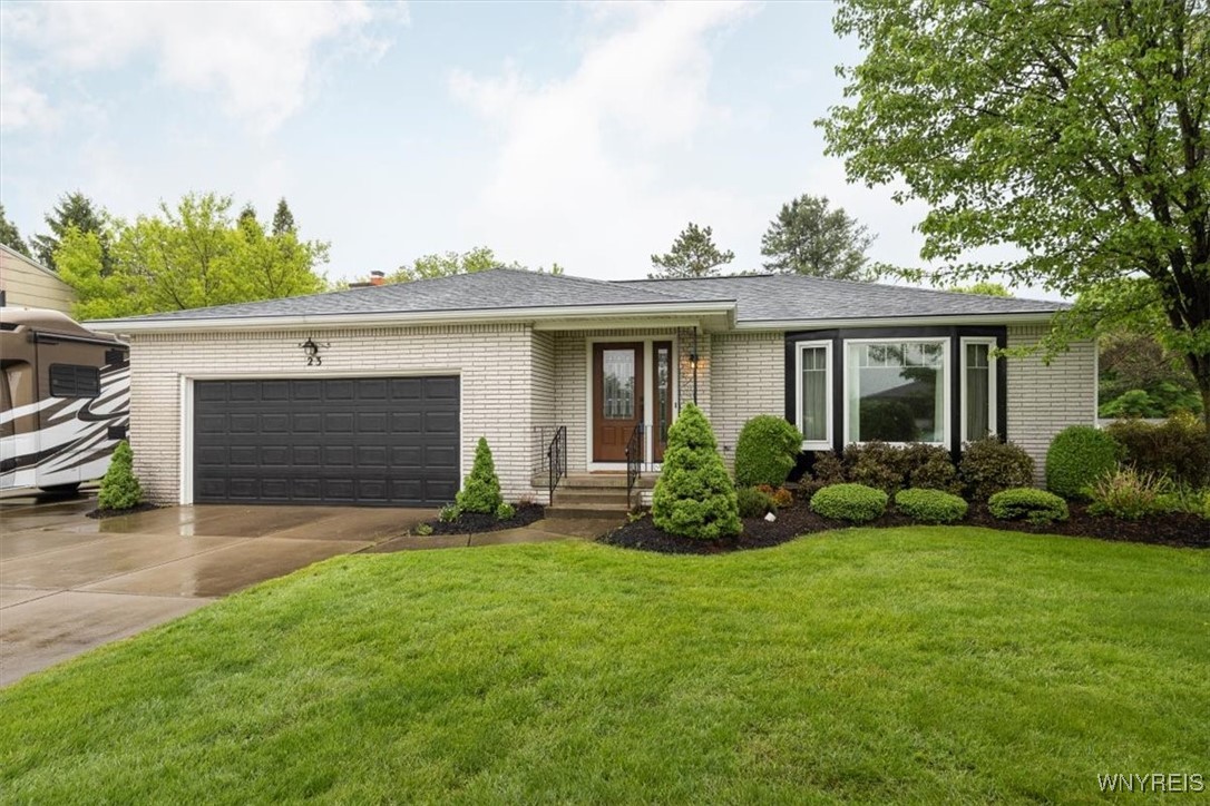 23 Bittersweet Lane, Orchard Park, New York image 1