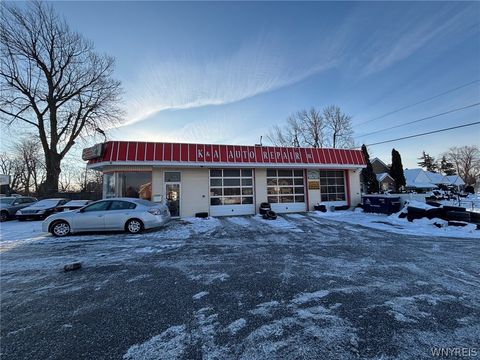 1784 Eggert Road Amherst NY 14226