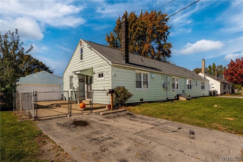 Tiny photo for 16 Bellah Place #10, Tonawanda, NY 14150 (MLS # B1723715)