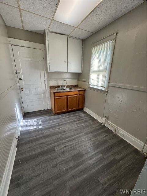 Tiny photo for 2658 Main Street, Niagara Falls, NY 14305 (MLS # B1683248)