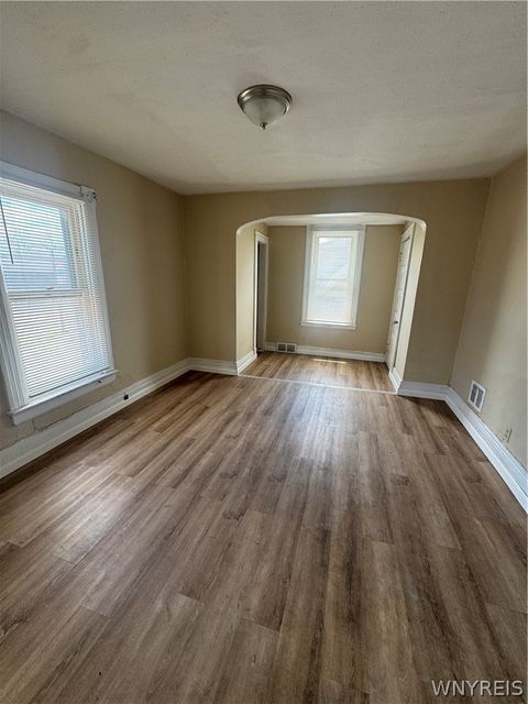 Tiny photo for 2658 Main Street, Niagara Falls, NY 14305 (MLS # B1683248)