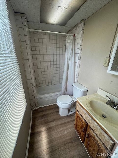 Tiny photo for 2658 Main Street, Niagara Falls, NY 14305 (MLS # B1683248)