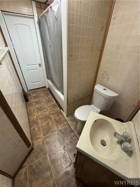 Tiny photo for 2658 Main Street, Niagara Falls, NY 14305 (MLS # B1683248)