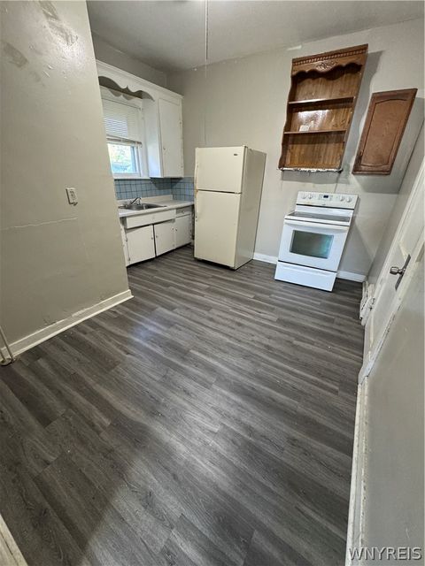 Tiny photo for 2658 Main Street, Niagara Falls, NY 14305 (MLS # B1683248)