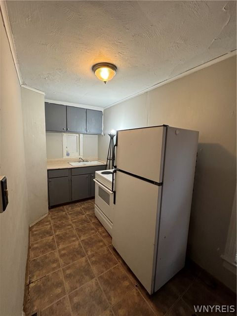 Tiny photo for 2658 Main Street, Niagara Falls, NY 14305 (MLS # B1683248)