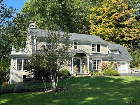 Homes For Sale - 21 Creekview Ct Ct<br/> Aurora, NY 14052
