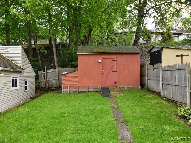 217 Melrose Avenue, Camillus, New York image 2
