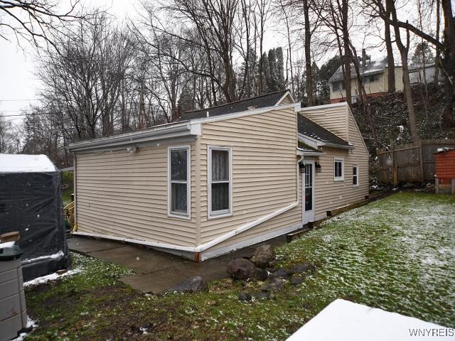 217 Melrose Avenue, Camillus, New York image 6