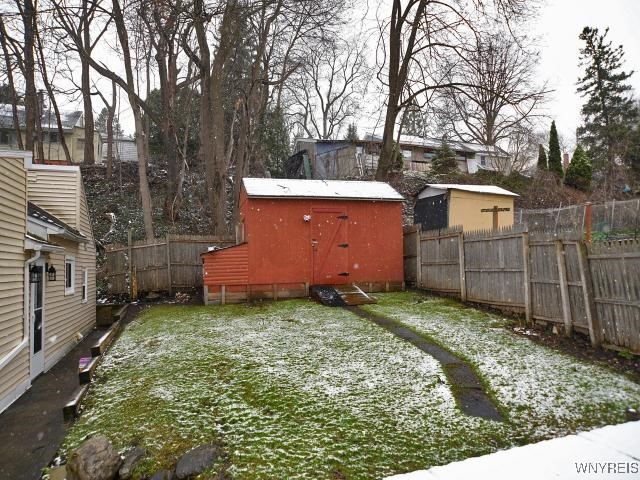 217 Melrose Avenue, Camillus, New York image 4