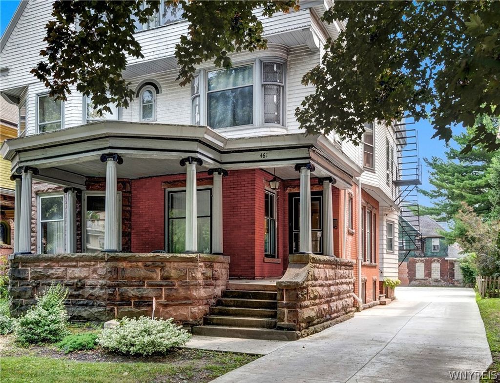 Photo of 461 Linwood Avenue, Buffalo, NY 14209 (MLS # B1666382)