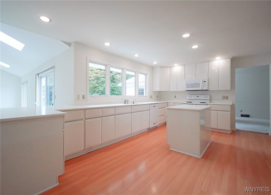 100 W Maplemere Road