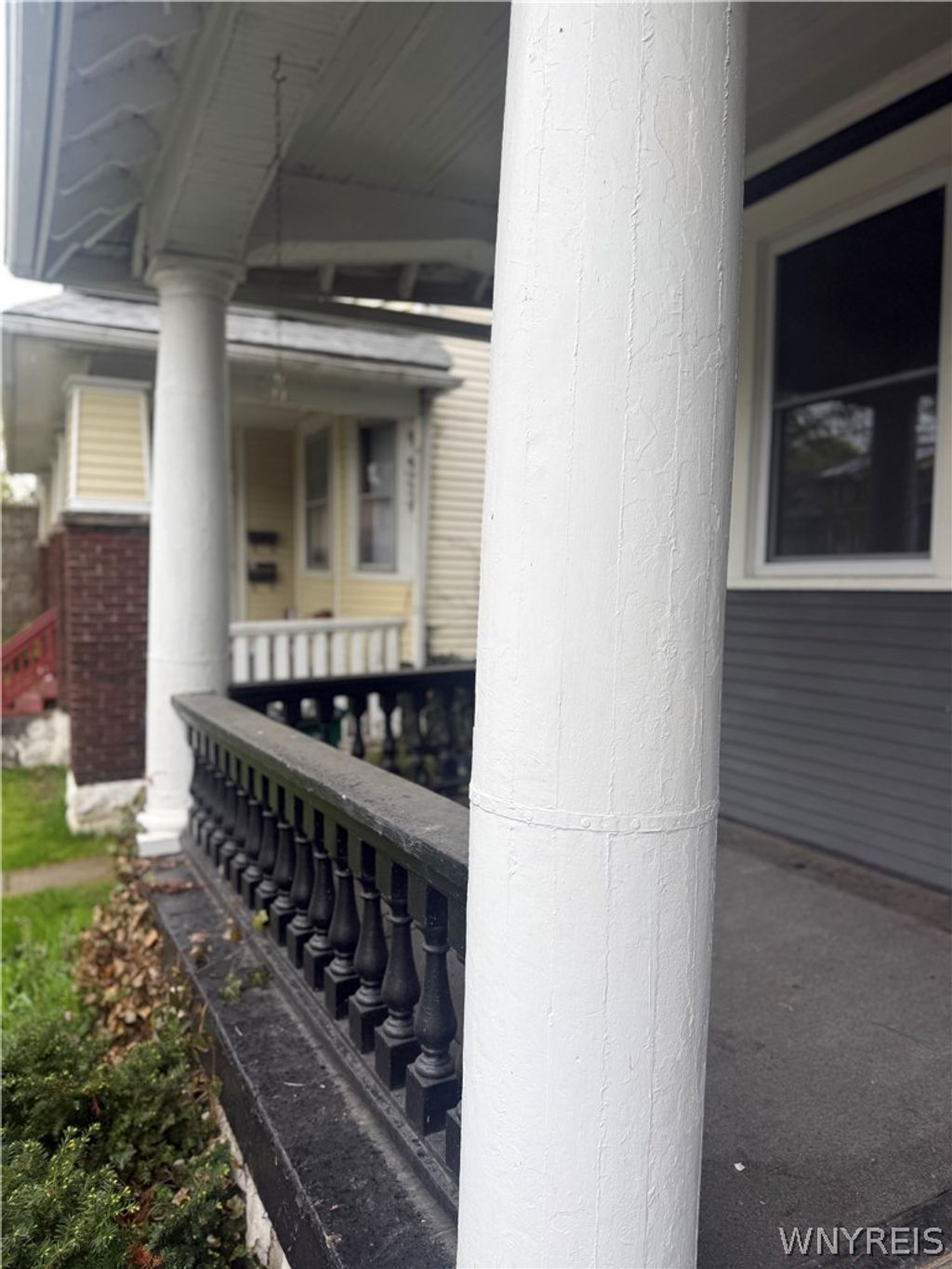 Photo of 37 Inwood Place, Buffalo, NY 14209 (MLS # B1677577)