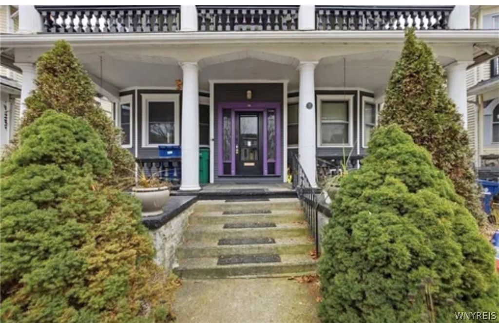 Photo of 37 Inwood Place, Buffalo, NY 14209 (MLS # B1677577)