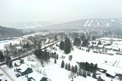 Tiny photo for 29 Glen Burn Trail St, Ellicottville, NY 14731 (MLS # B1655672)