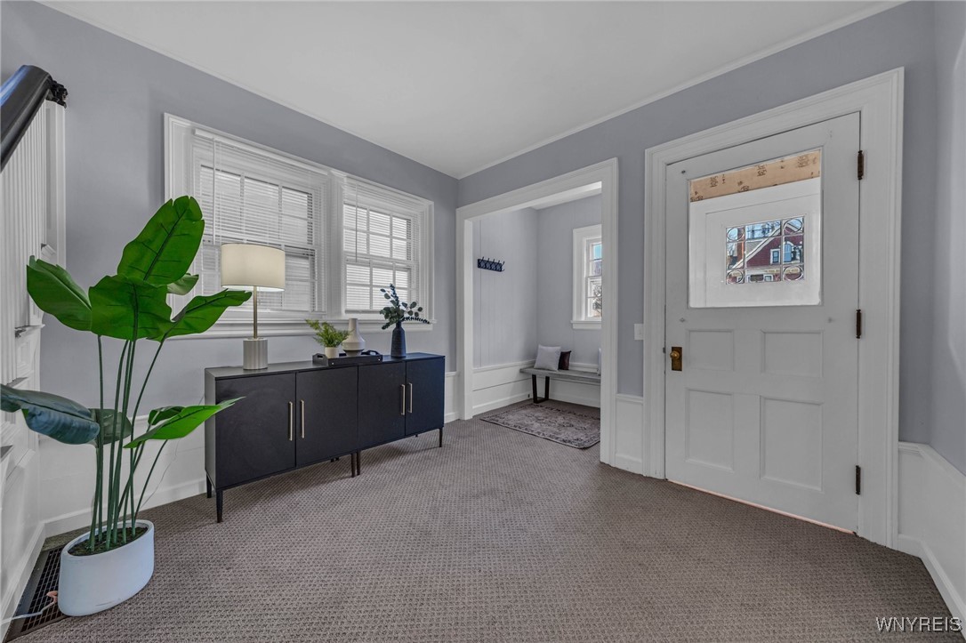 14 Dorchester Road, Buffalo, New York image 2