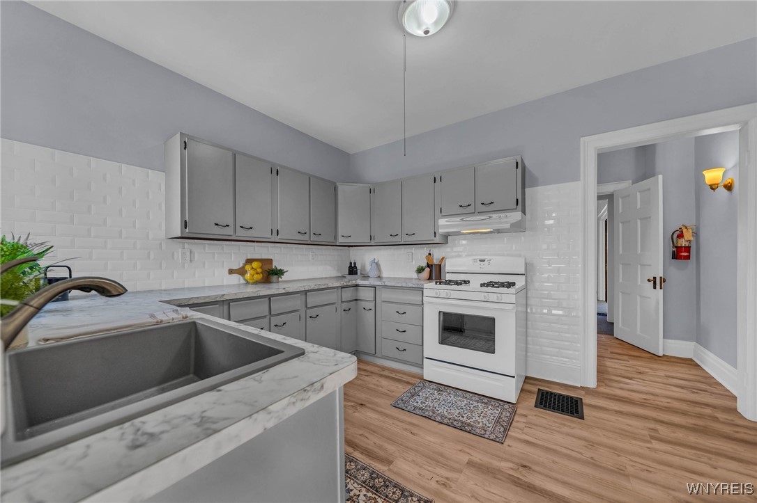 14 Dorchester Road, Buffalo, New York image 19