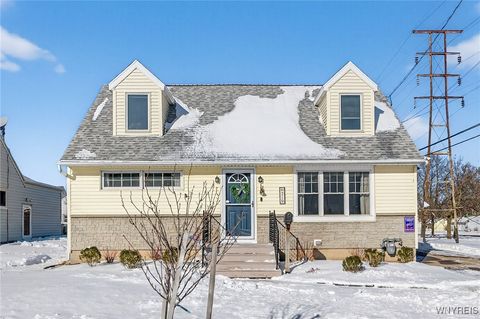 Homes For Sale - 219 Syracuse Street<br/> Tonawanda, NY 14150