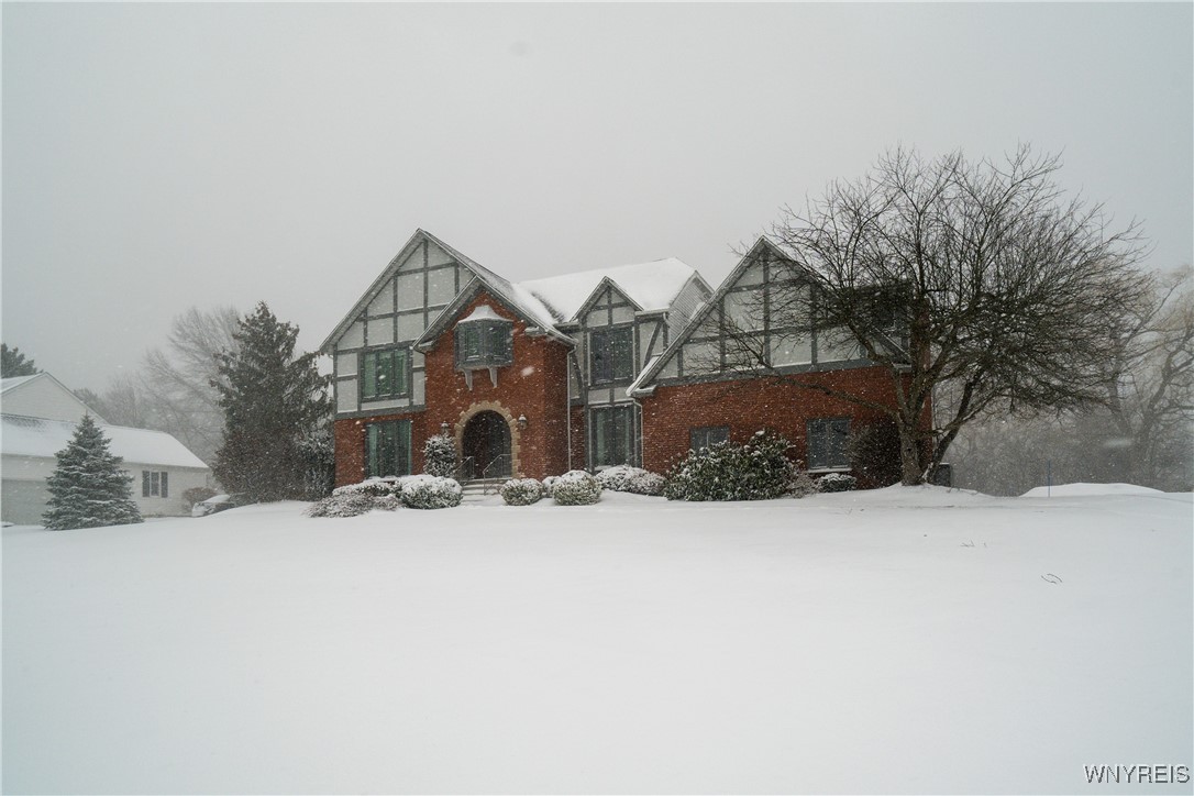 25 Fox Chapel Drive, Orchard Park, New York image 2