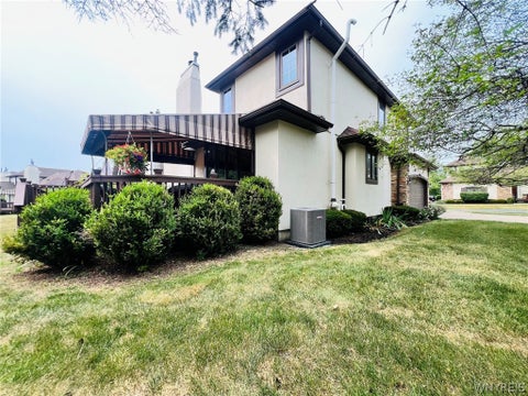 Condo For Sale - 10 Pinegrove Court<br/> Hamburg, NY 14075